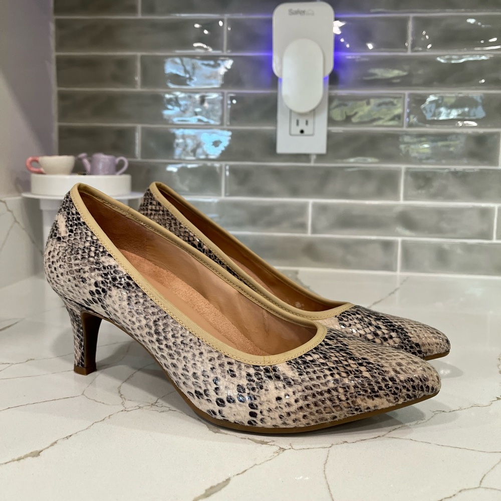 Naturalizer NSCONTOUR Women’s Size 8 Color Cream, Brown